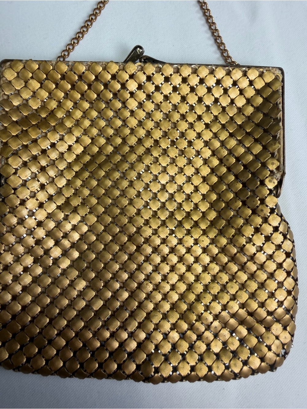 Vintage Beauty - Gold Chainmail Tiny and Elegant Evening Bag - excellent vintage - Picture 13 of 16